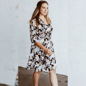 Bobeau Florice V Neck Floral Flare Dress‎